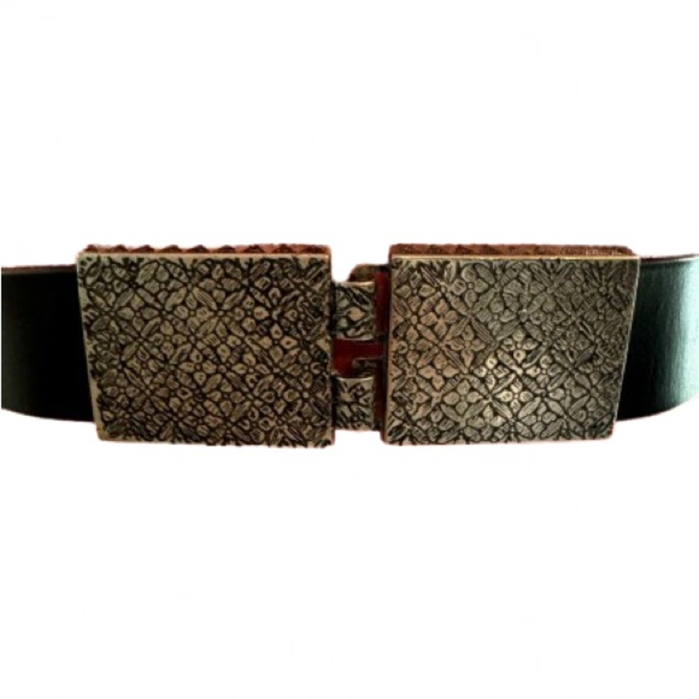 Black Leather Chico’s Filigree Silver Buckle Belt Size SM